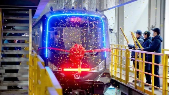 Kereta metro CETROVO 1