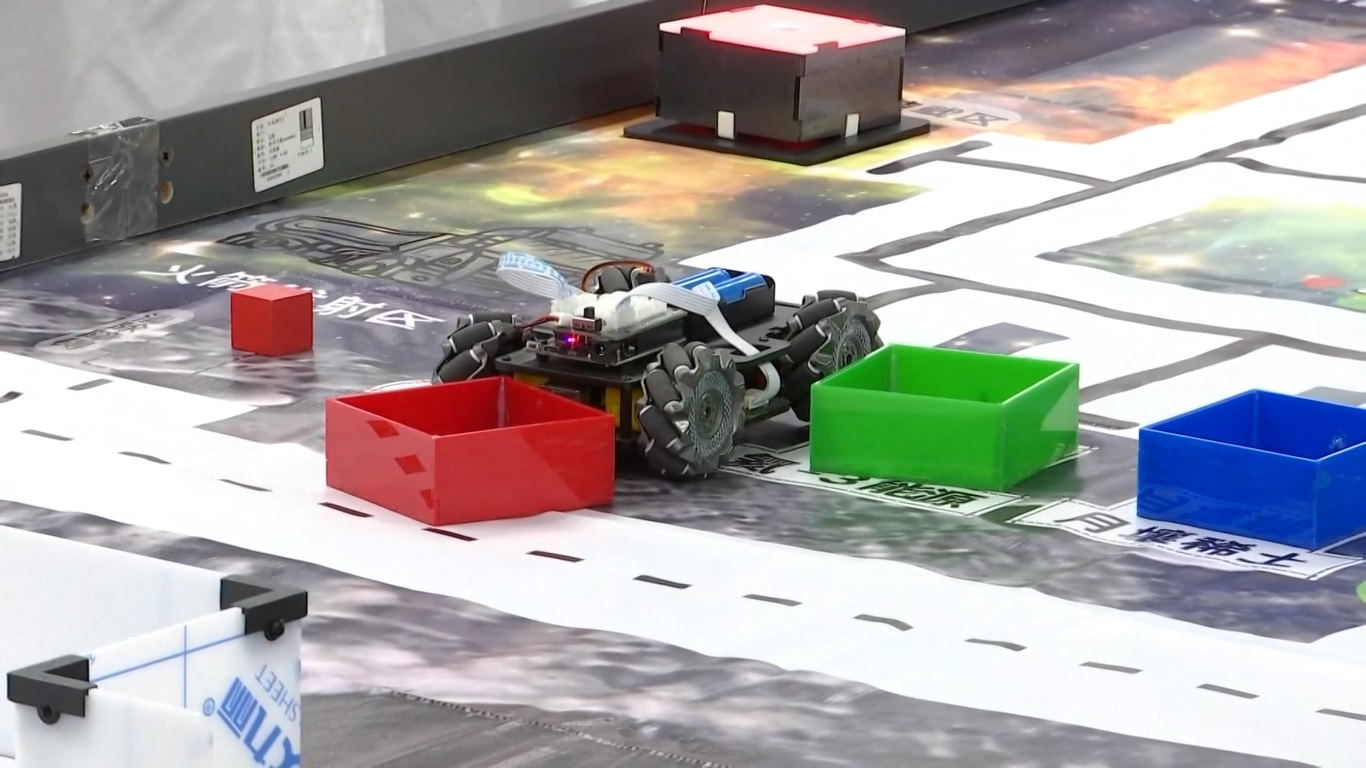 Kompetisi Robot Dunia Beijing 2025 Tampilkan Teknologi Canggih dan Partisipasi Aktif