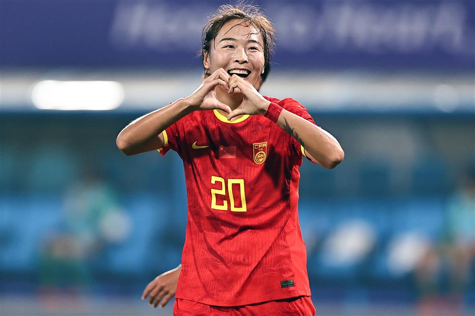 Hanya 87 detik setelah kick-off Wang membuka skor untuk Tiongkok ia terus mempertahankan momentumnya untuk mencetak gol pada menit ke-18 ke-26 dan ke-37