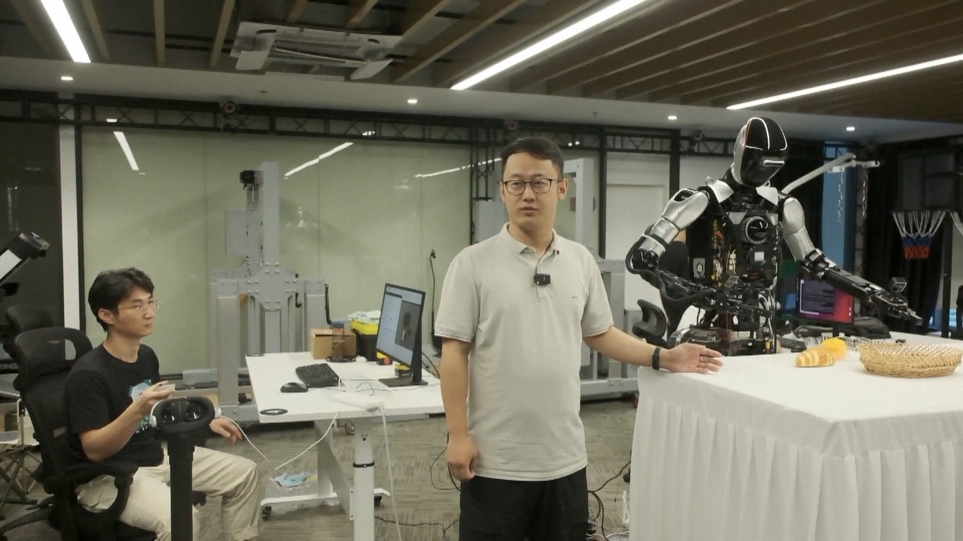 Skala gabungan dari tiga industri terkemuka