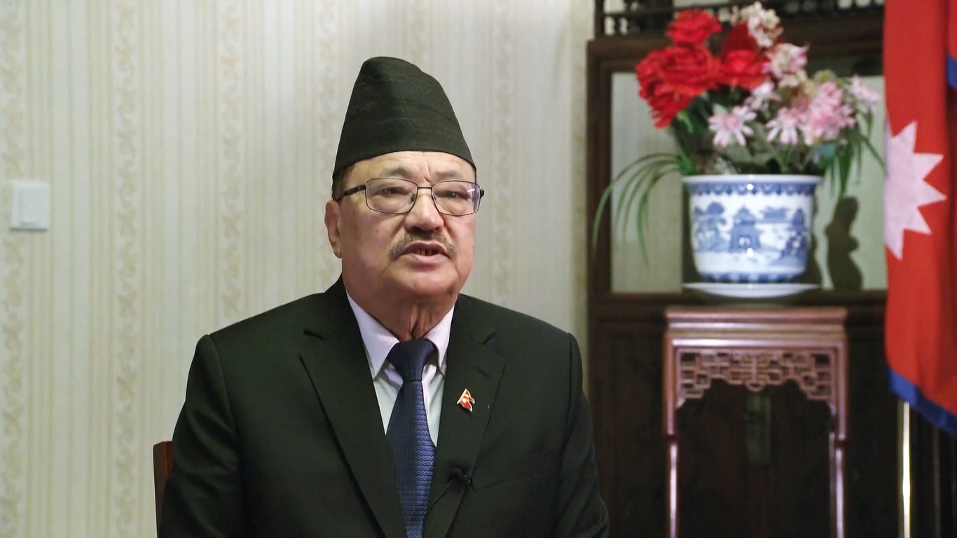 Shrestha memuji pelaksanaan berbagai proyek yang efektif di negaranya dan mencatat bahwa esensi dari BRI terletak pada fokusnya untuk meningkatkan taraf hidup masyarakat