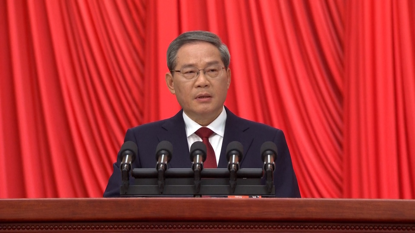 Li menyampaikan laporan tersebut pada pertemuan pembukaan sesi tahunan KRN ke-14 atas nama Dewan Negara di Balai Agung Rakyat di Beijing