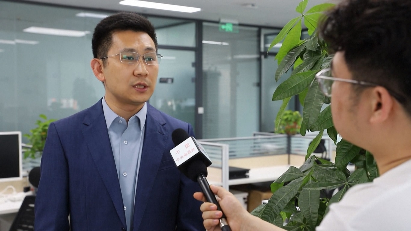 Para pakar industri mengaitkan kenaikan indeks ini sebagian dengan upaya perusahaan logistik e-commerce untuk mengadopsi teknologi baru dan mempercepat transformasi digital