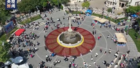 CNN melaporkan bahwa pada hari pertama liburan “1 Mei” jumlah penumpang melalui jalur kereta api Tiongkok mencatat rekor tertinggi