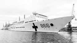 Tiongkok  dengan tegas menjalankan strategi pertahanan diri dengan mematuhi kebijakan tidak menggunakan senjata nuklir kapan saja dan dalam keadaan apa pun