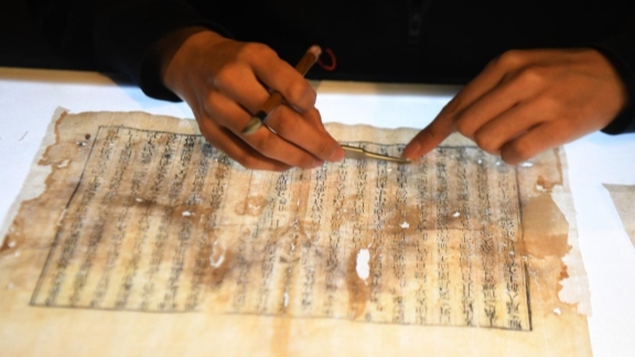 Buku-buku kuno sangat penting bagi upaya Tiongkok untuk melanjutkan tradisi budayanya menumbuhkan etos Tiongkok dan meningkatkan kekuatan budayanya