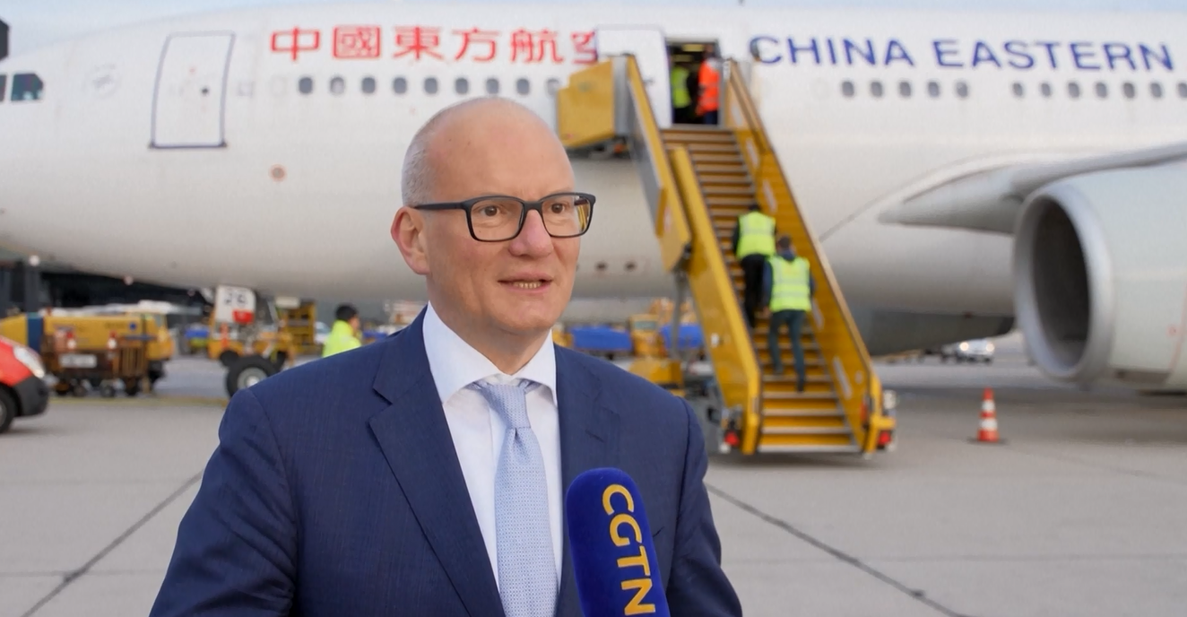 Penerbangan Langsung Baru yang Hubungkan Wina dan Xi'an Permudah Program Pertukaran Pelajar