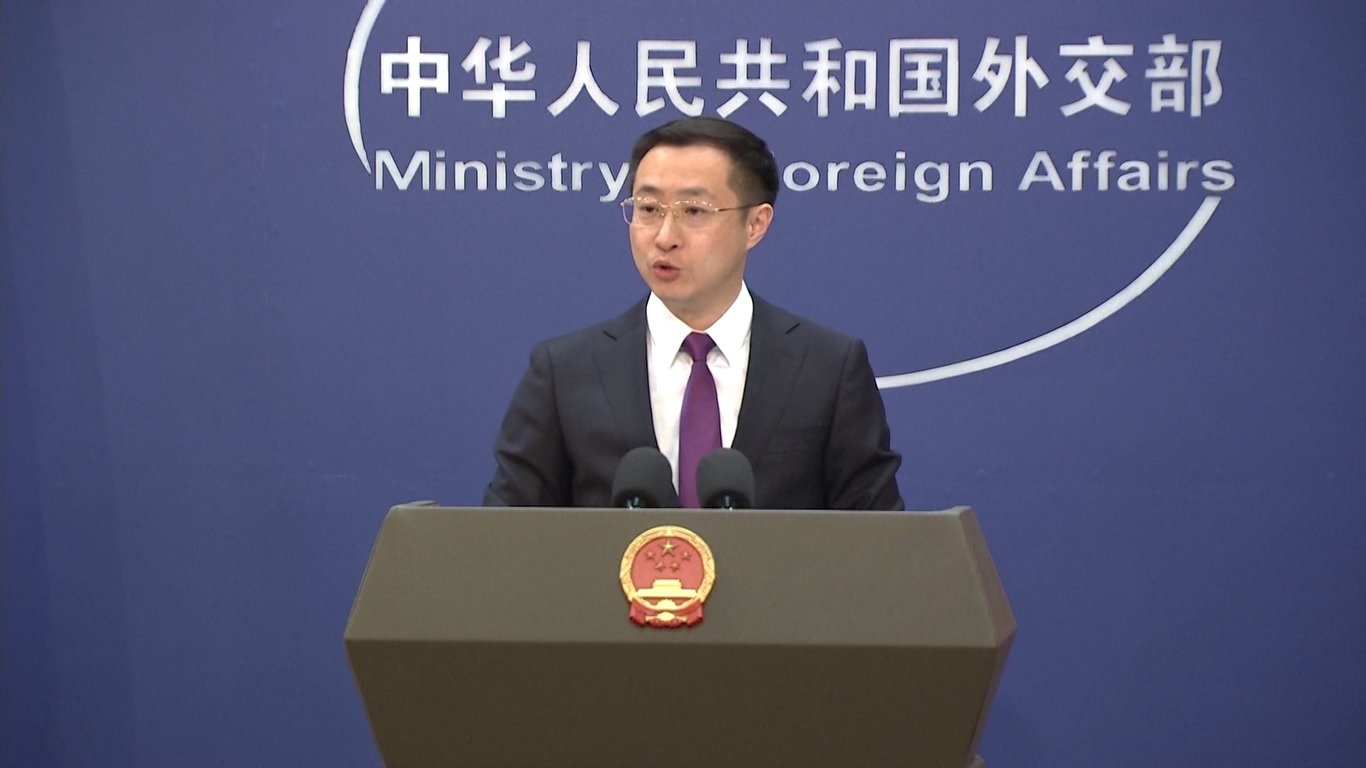 Tarif timbal balik ini akan mulai berlaku masing-masing pada tanggal 5 April dan 9 April 2025