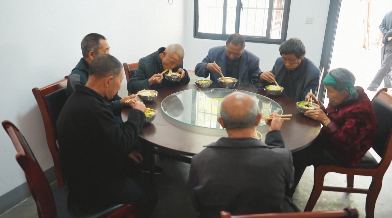 Kantin-kantin Desa di Shaanxi Sediakan Makanan Terjangkau untuk Para Lansia
