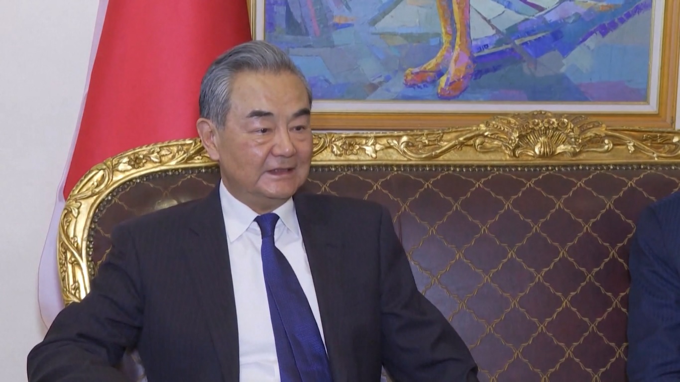 Wang menyampaikan pernyataan tersebut selama pembicaraan dengan Jean-Claude Gakosso