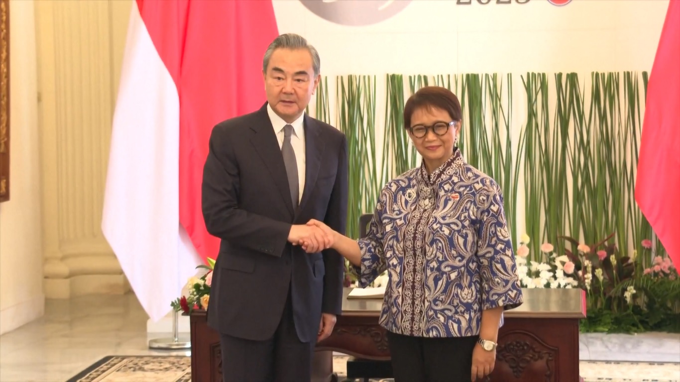 Tiongkok juga siap untuk mendorong kerja sama baru yang lebih erat dan mempromosikan kerja sama Sabuk dan Jalan yang berkualitas tinggi dengan Indonesia