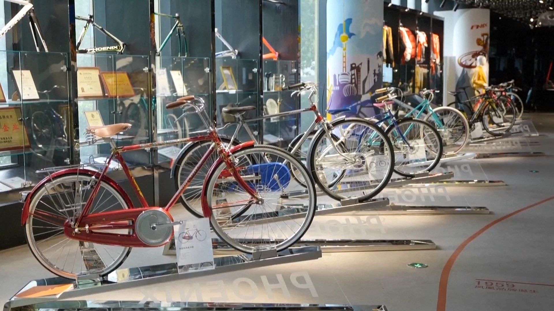 Pengendara sepeda dapat menggunakan baterai untuk mempertahankan kecepatan tinggi bahkan saat mendaki atau menghadapi angin sakal