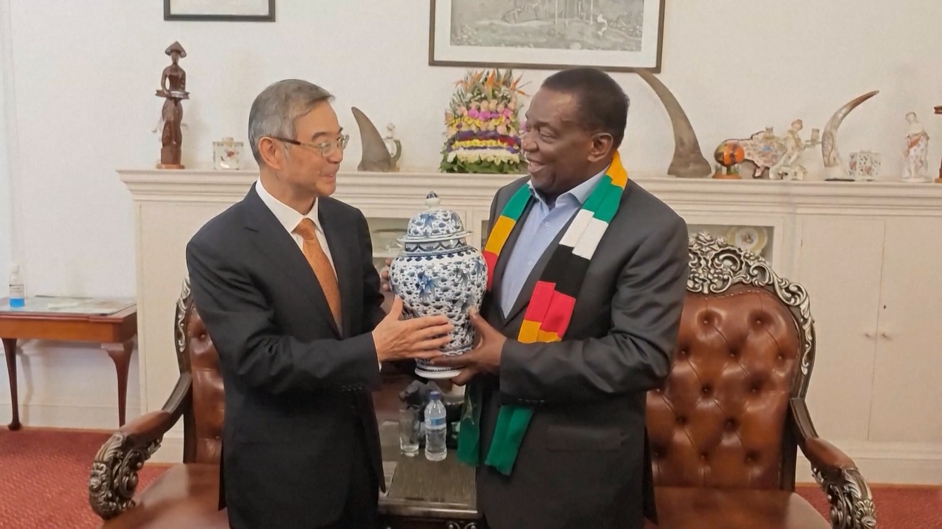 Dalam pertemuan tersebut Zhou menyampaikan ucapan selamat dan harapan terbaik dari Xi kepada Mnangagwa