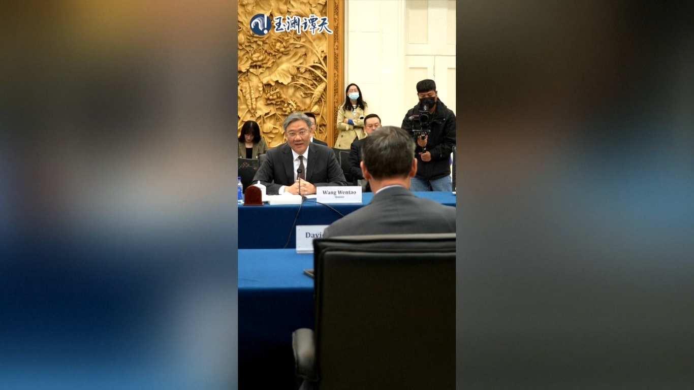 Wang menekankan bahwa dalam menghadapi lanskap internasional yang kompleks dan penuh tantangan