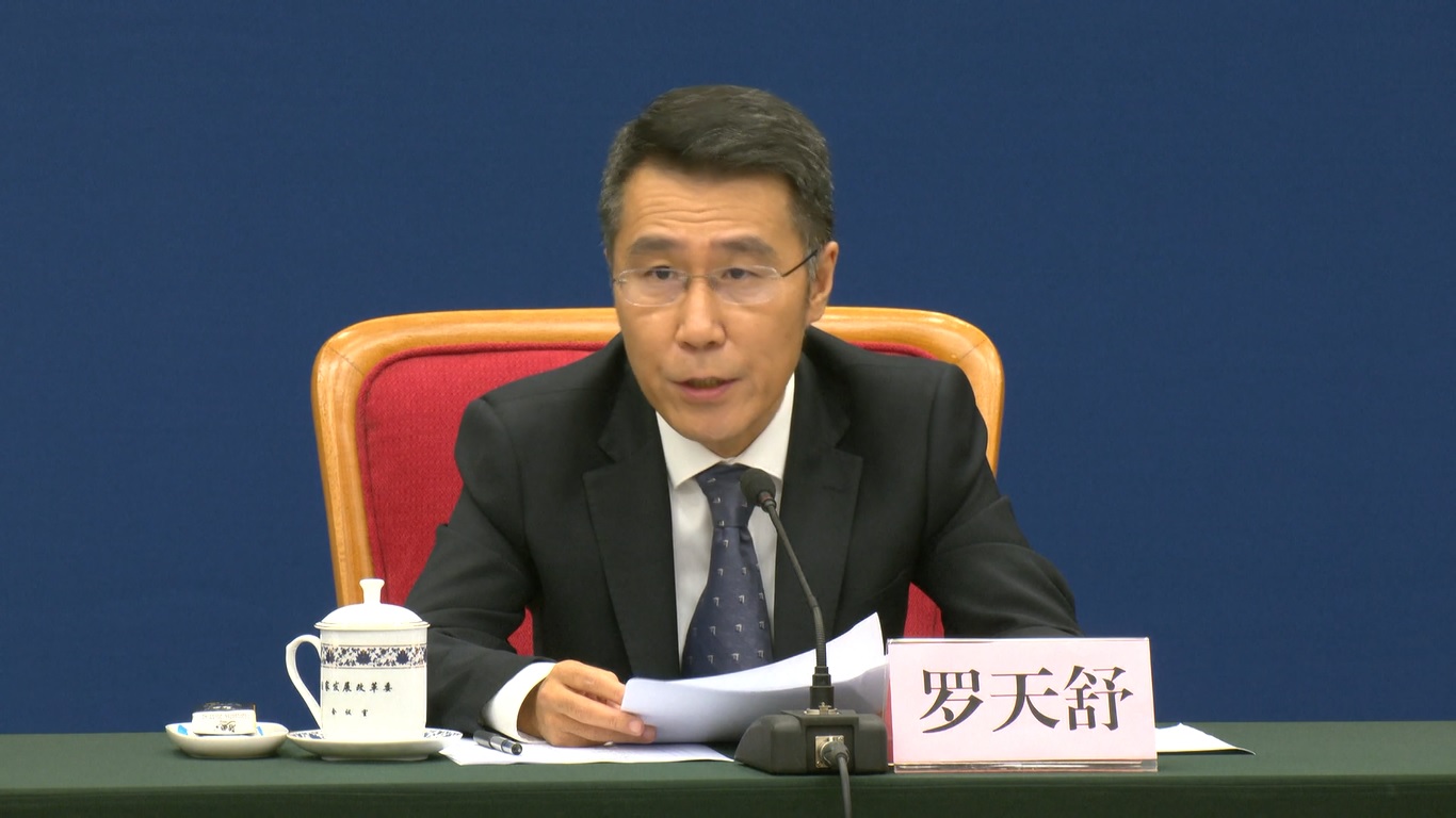 Pada paruh pertama tahun ini industri manufaktur dan sektor grosir dan ritel terkait mendapat banyak manfaat dari pengembalian pajak