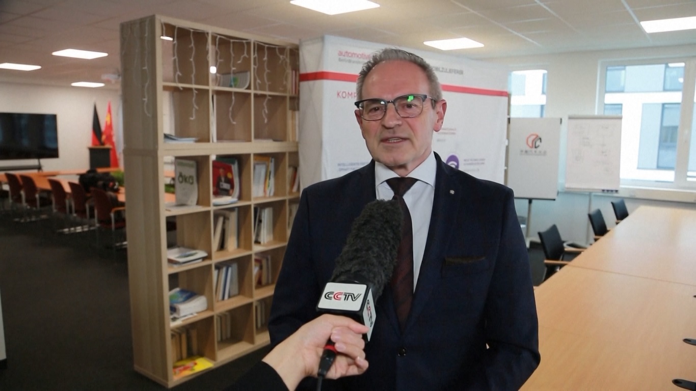 Perusahaan-perusahaan Tiongkok yang menjadi sampel akan dikenakan bea masuk imbalan yang berbeda