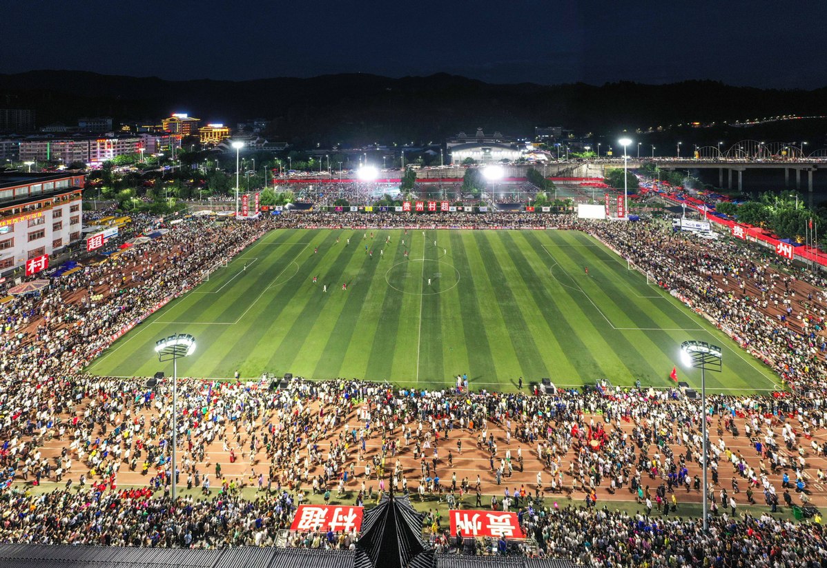 Liga Super antar kampung Tiongkok ini menarik lebih dari 420000 wisatawan hanya dalam satu bulan selama kompetisi