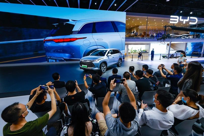 Produsen-produsen kendaraan energi baru (New Energy vehicle/NEV) terkemuka di Tiongkok melaporkan peningkatan penjualan yang kuat pada 2022 berkat ekspansi pasar yang cepat dan dorongan kebijakan