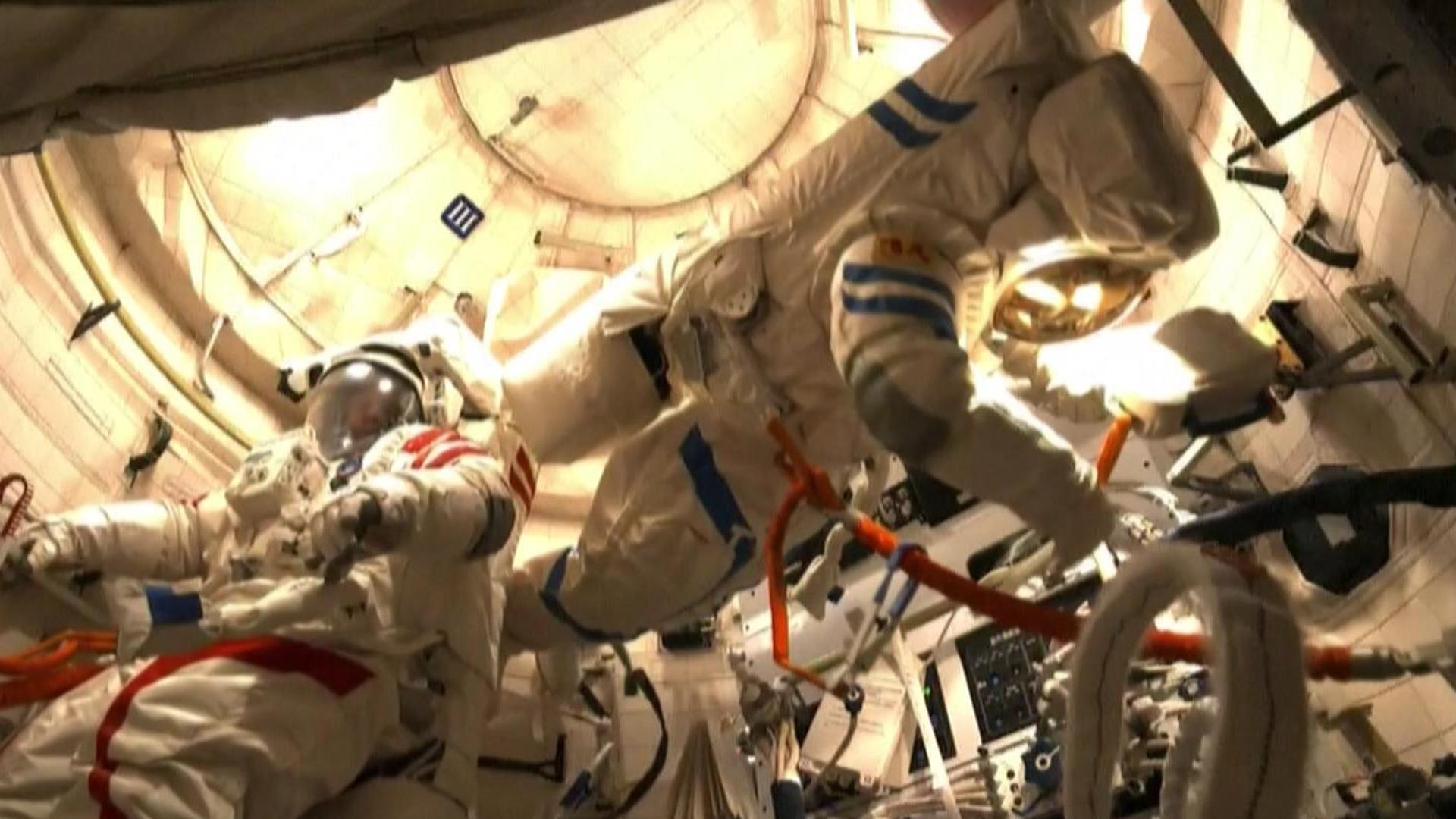 Awak Shenzhou-20 Tiongkok Segera Melakuk Anaktivitas Ekstravehicular  Kedua