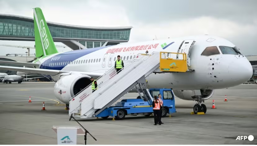 Pesawat jet C919 melakukan penerbangan komersial perdananya pada Mei lalu
