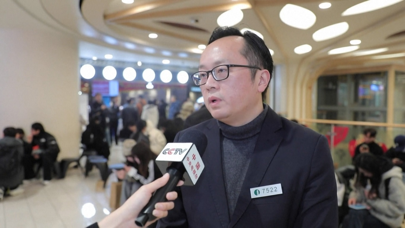 Kebijakan itu telah membuka pintu bagi lebih banyak wisatawan internasional untuk memulai Perjalanan ke Tiongkok mereka