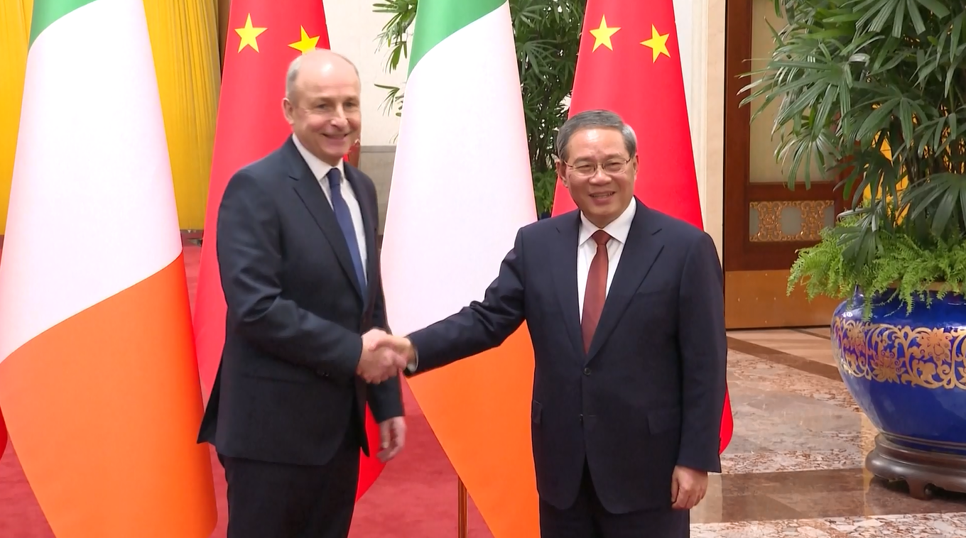 Perdana Menteri Tiongkok Gelar Pembicaraan dengan Perdana Menteri Irlandia mengenai Hubungan Bilateral