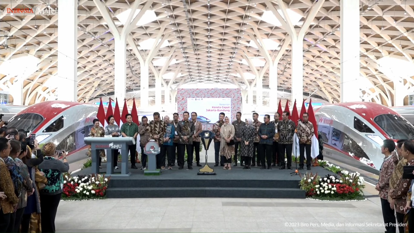 Nama 'Whoosh' terinspirasi dari bunyi laju kereta ini