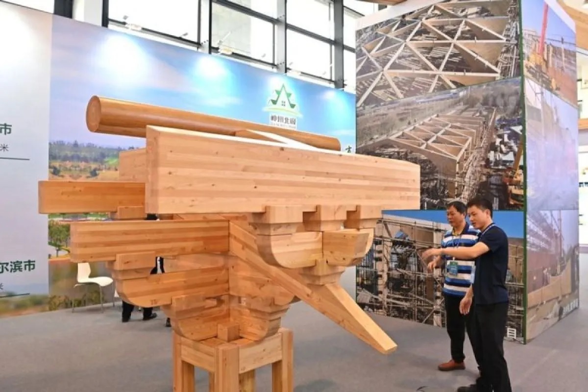 Mengusung tema Membangun Komunitas Persahabatan Tiongkok-ASEAN: Keterbukaan dan Kerja Sama Perkotaan (Building a China-ASEAN Community of Friendship: Urban Openness and Cooperation)