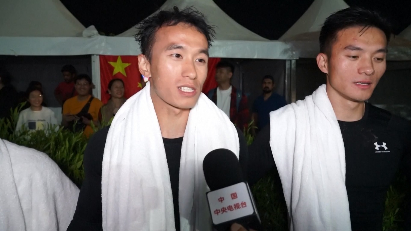 Kompetisi itu diikuti oleh 105 tim dari 46 negara