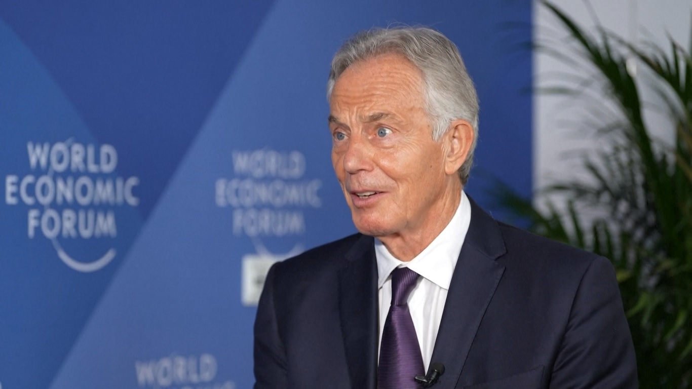 Eks PM Inggris Soroti Potensi Kolaborasi Tiongkok-UE dalam Bidang AI dan Perubahan Iklim