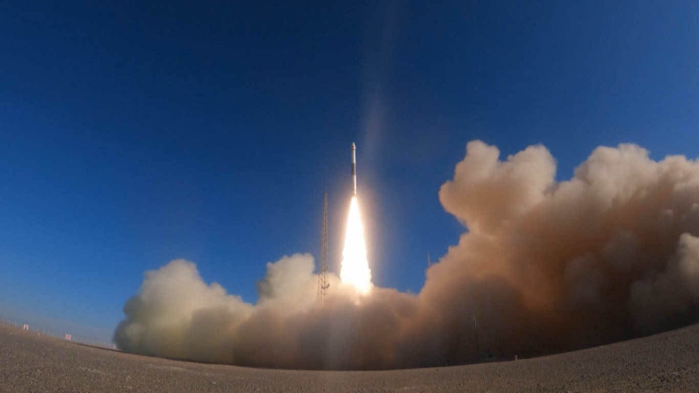 Satelit Tianxing-1 02 diluncurkan oleh roket pembawa Kuaizhou-1A pada pukul 11:52 (Waktu Beijing) dan telah memasuki orbit yang direncanakan