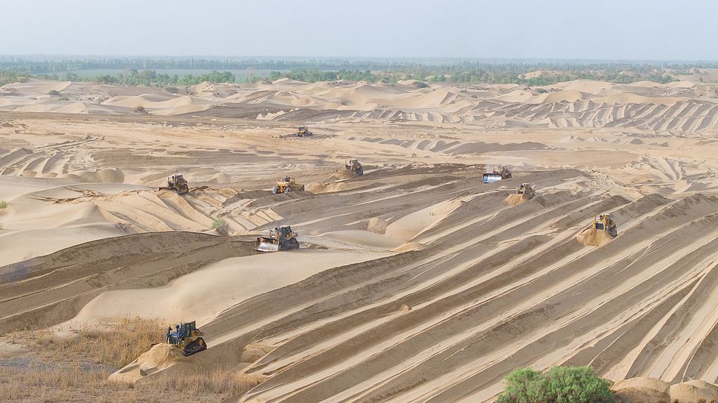 Tiongkok Peringati Hari Badai Pasir dengan Inovasi dan Kemajuan