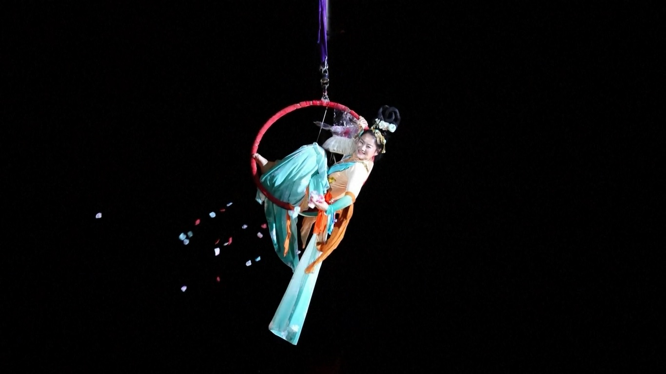 Area Pemandangan Indah di Tiongkok Ini Adakan Aktivitas Bertema Bulan untuk Festival Pertengahan Musim Gugur