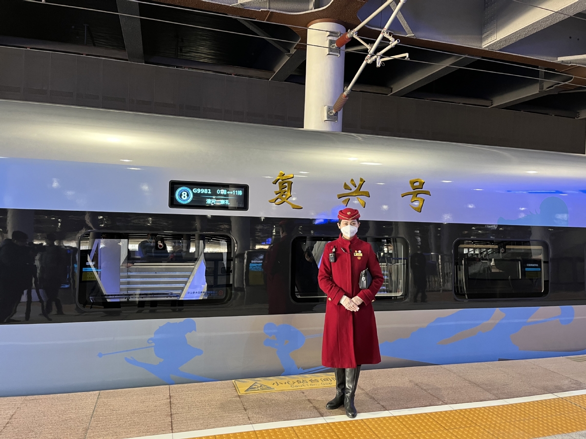 Di sepanjang jalur terdapat 64 Jembatan berukuran total 66 kilometer