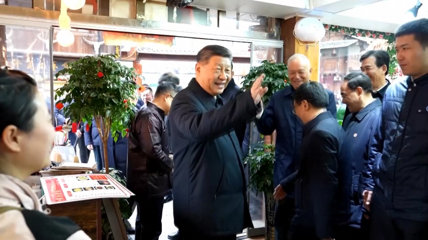 Ia juga mendesak upaya untuk mendorong transformasi kreatif dan pengembangan budaya yang inovatif