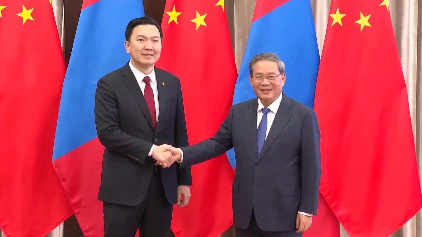 Perdana Menteri Tiongkok Bertemu dengan Perdana Menteri Mongolia
