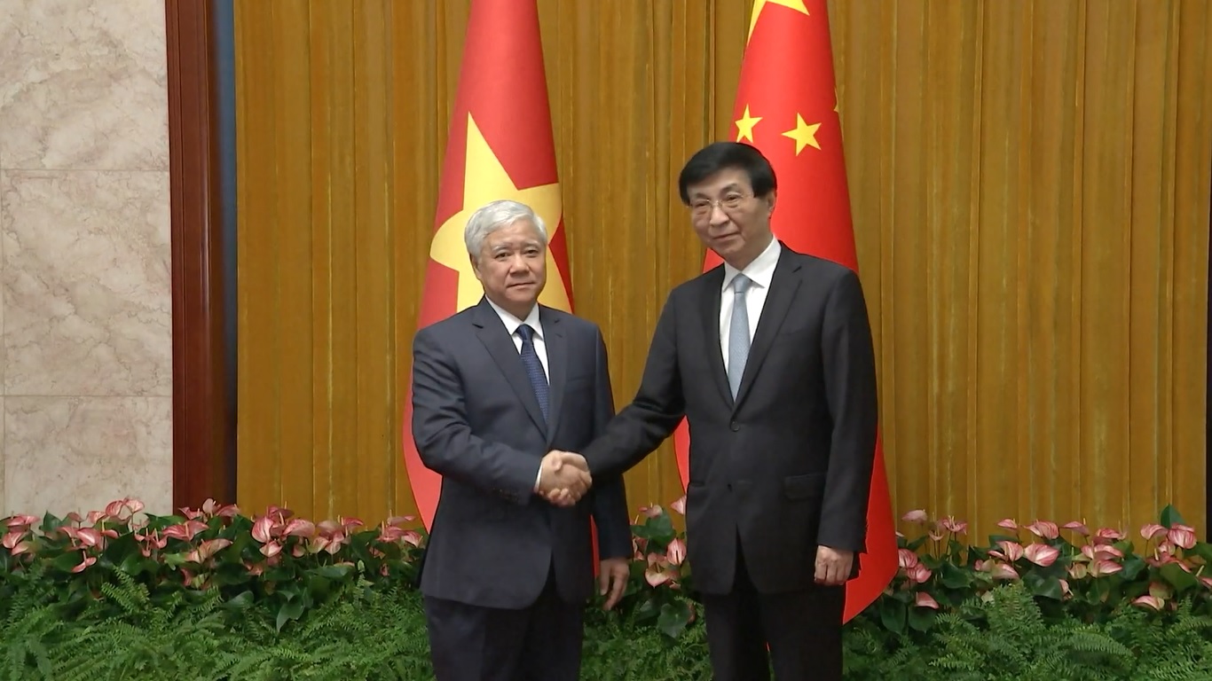 Komite Nasional Tiongkok bersedia untuk memperkuat pertukaran dan kerja sama dengan Komite Sentral VFF guna memberikan kontribusi yang lebih besar untuk mewujudkan stabilitas dan pembangunan kedua negara