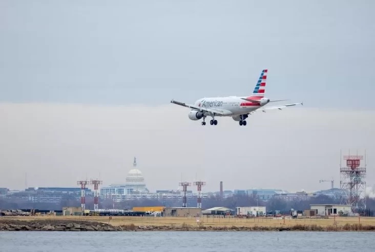 United Airlines mengatakan kepada CNN “Pilot tidak membawa paspornya