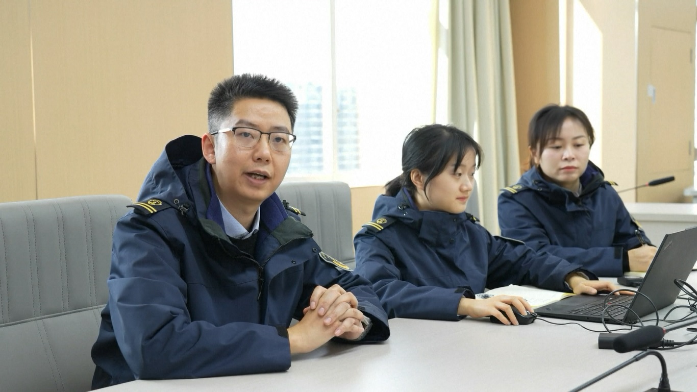 Pusat Pemantauan Lingkungan Provinsi Sichuan baru-baru ini menggunakan teknologi penginderaan jarak jauh satelit yang baru saja diperkenalkan untuk memantau kualitas udara di seluruh provinsi