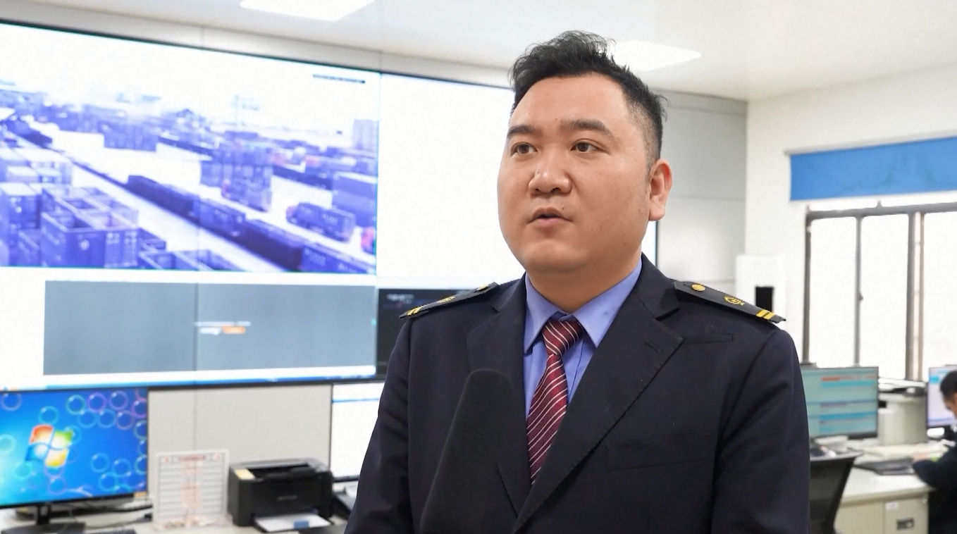 Koridor Darat-Laut Barat Baru Tiongkok Diperkirakan akan Catat Rekor Lalu Lintas Angkutan Barang pada Tahun 2025