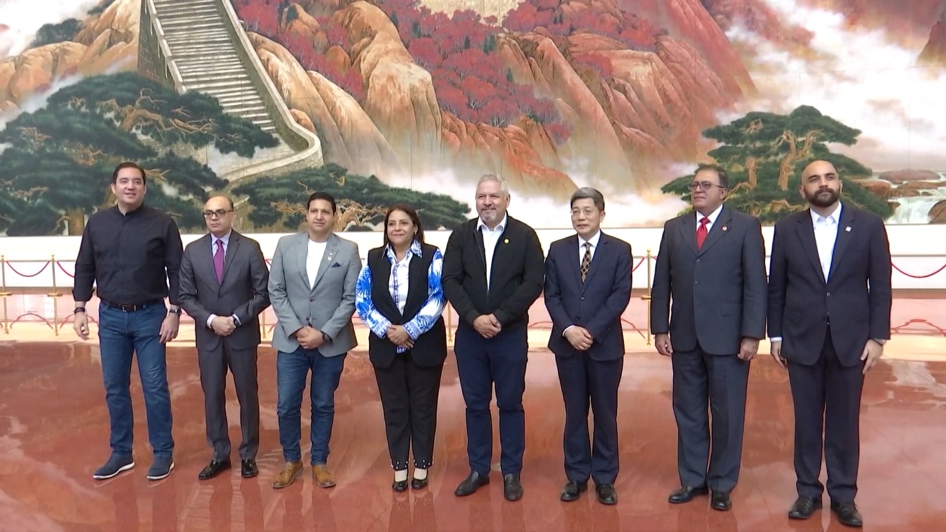 Reina berharap hubungan negaranya dengan Tiongkok akan membantu Honduras menciptakan mata pencaharian yang lebih baik bagi rakyatnya