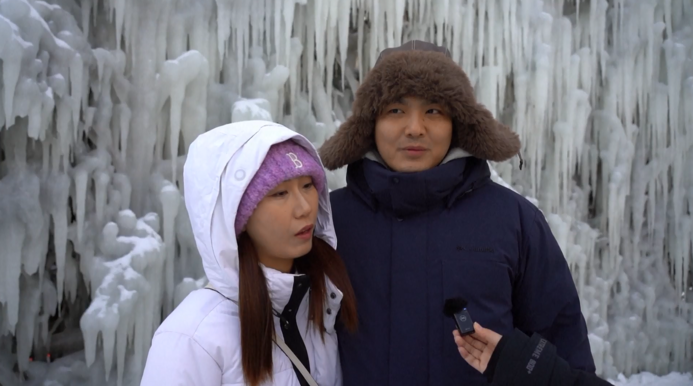 Festival Memancing Musim Dingin Resmi Dibuka di Danau Chagan di Tiongkok Utara