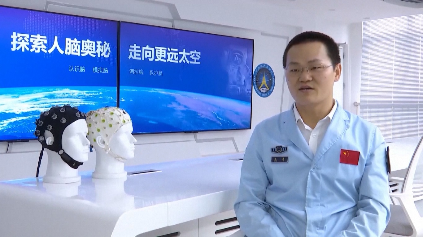 Dengan fokus pada aplikasi praktis penelitian pengujian EEG di luar angkasa