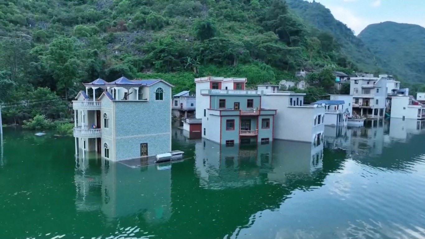 Upaya Penyelamatan Besar-besaran sedang Dilakukan saat Hujan Lebat Melanda Guangxi