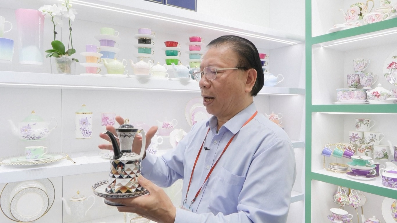 Pameran Kanton ke-136 berlangsung dalam tiga tahap dari 15 Oktober hingga 4 November 2024 di Kota Guangzhou