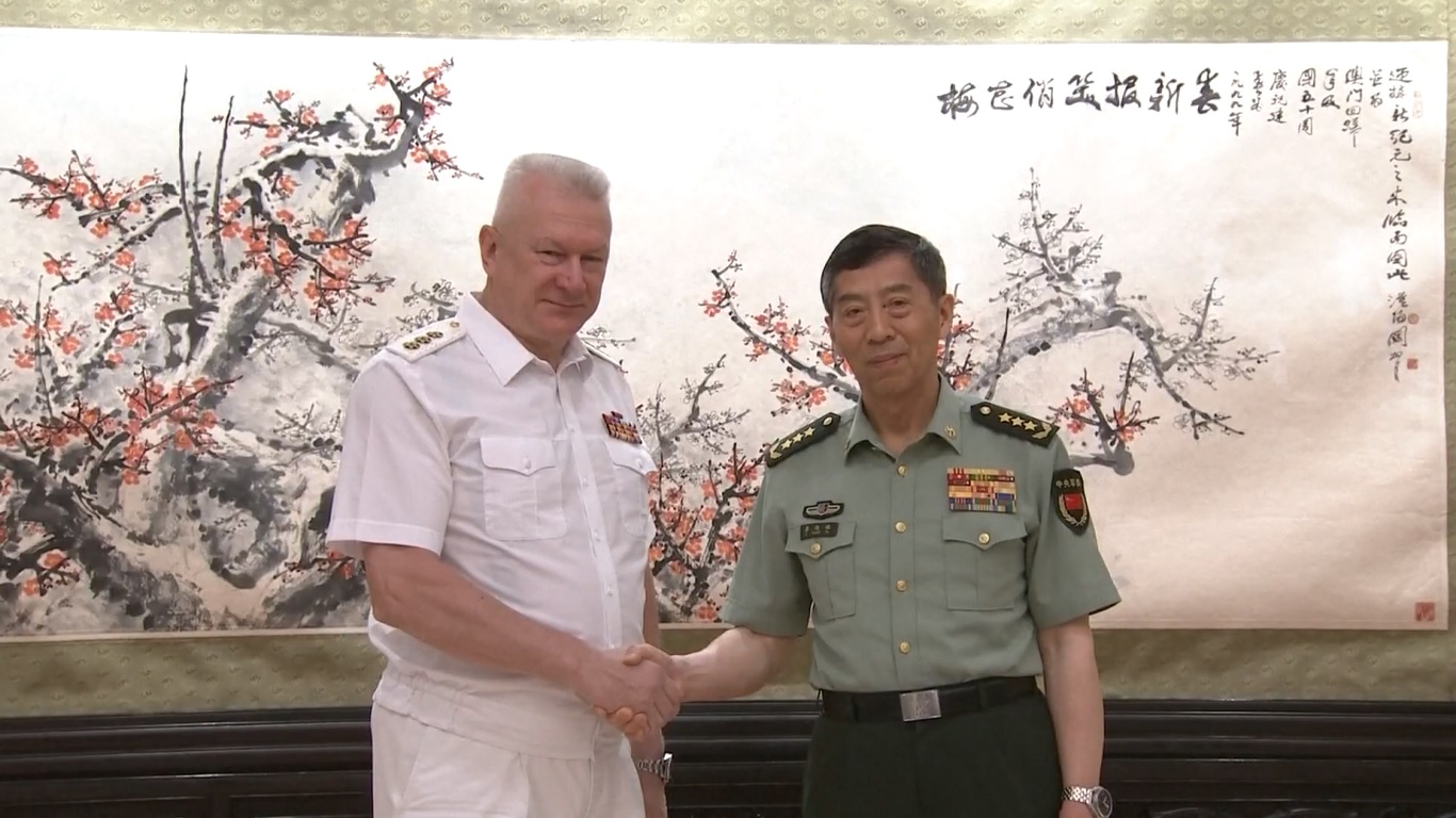 Tiongkok dan Rusia memiliki pertukaran yang erat dan interaksi yang sering