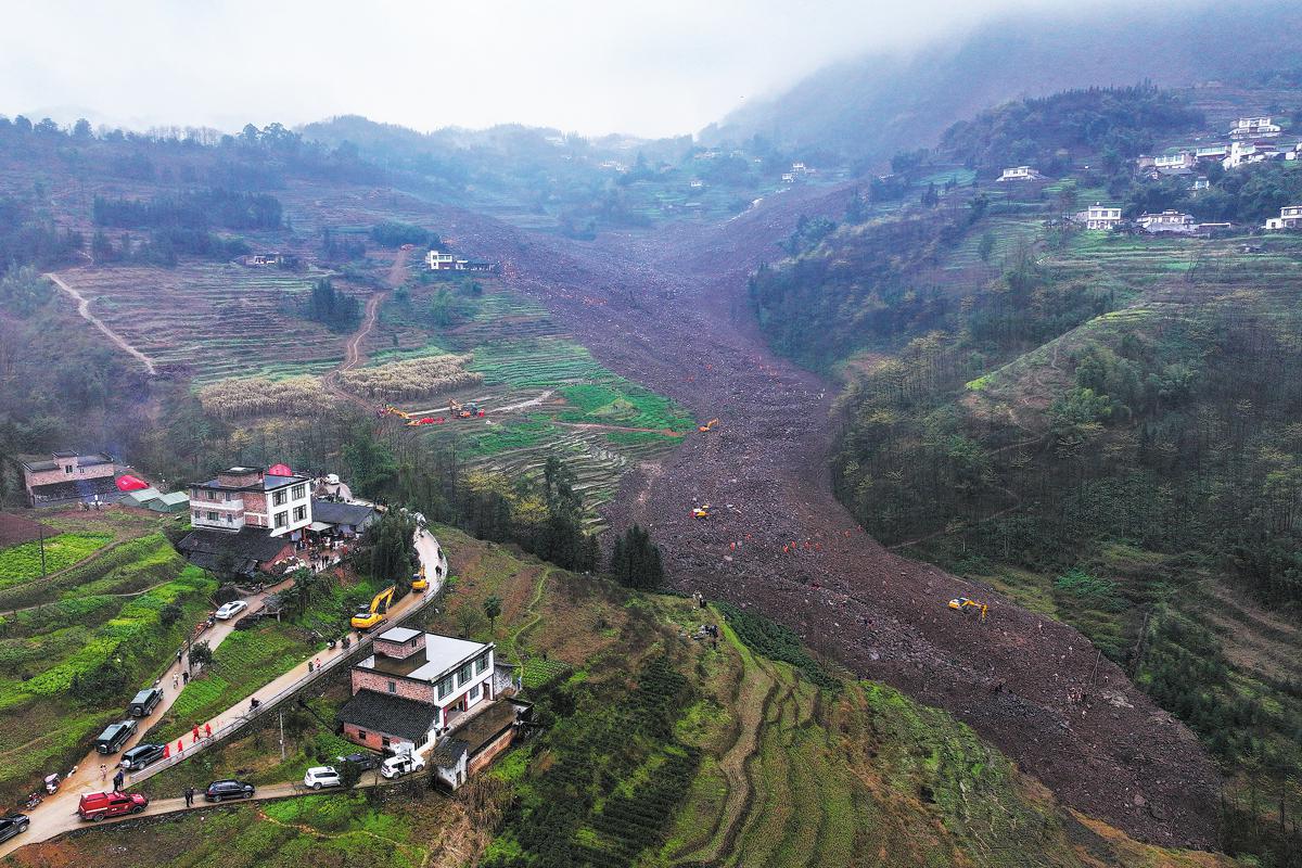 Upaya juga harus dilakukan untuk memberikan kenyamanan kepada keluarga korban dan yang hilang