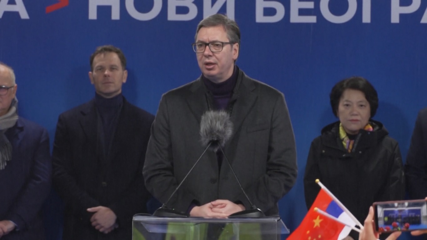 Vucic mengatakan bahwa Serbia sedang menuju investasi infrastruktur baru berkat hasil keuangan yang baik tahun ini dan utang publik yang rendah