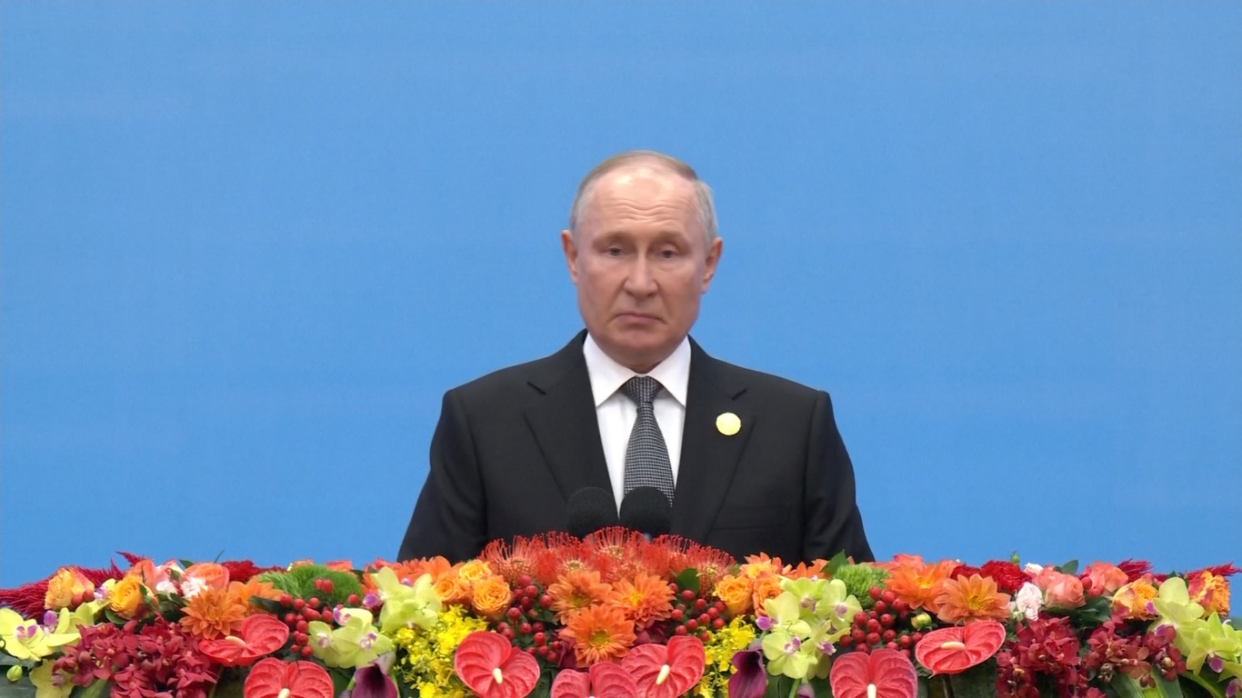 Putin juga menguraikan rencana infrastruktur Rusia dan mendesak koordinasi yang lebih dalam dengan Tiongkok dan mitra lainnya