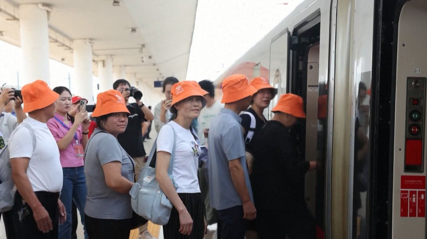 Kereta Cepat Baru Hubungkan Dua Lokasi Bersejarah Penting terkait Revolusi Tiongkok